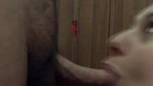 Порно видео Девушка занимается спермо высасыванием с мужского конца